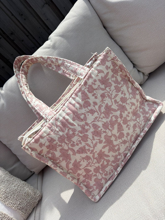 Tas Nola